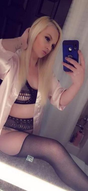 3135186558, female escort, Dubuque